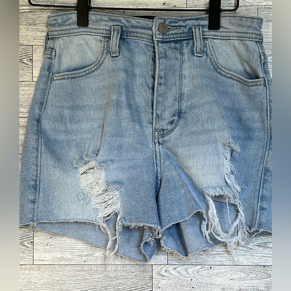 Hollister Jean‎ Shorts- High-Rise Mom Short 3” Size 0/27